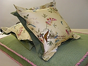 Pillows made with double flange and matching cushions with cord